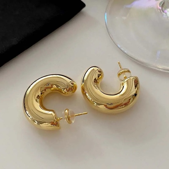 Vintage Stainless Steel Chunky C Shape Hoop Earrings ( Size: 40mm) - Picture 5 of 16